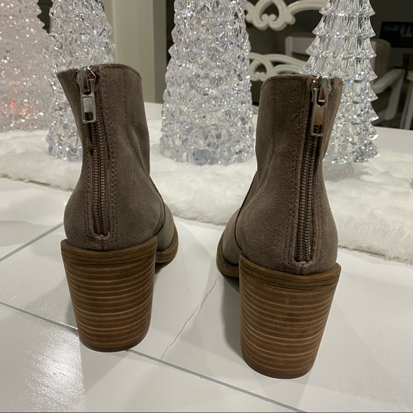 Steve Madden Shrines Booties Block Heel Sz 6 Suede Leather Western gray brown - Picture 5 of 10